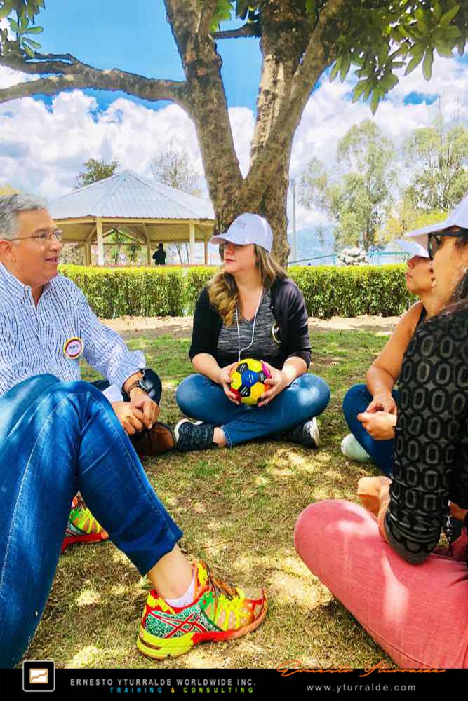 Team Building LATAM Talleres de Cuerdas Bajas para integración y desarrollo de equipos